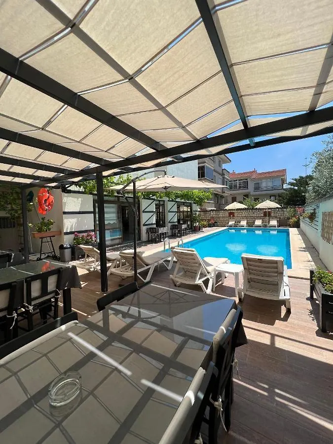 ***  Bayram Hotel Çeşme تركيا